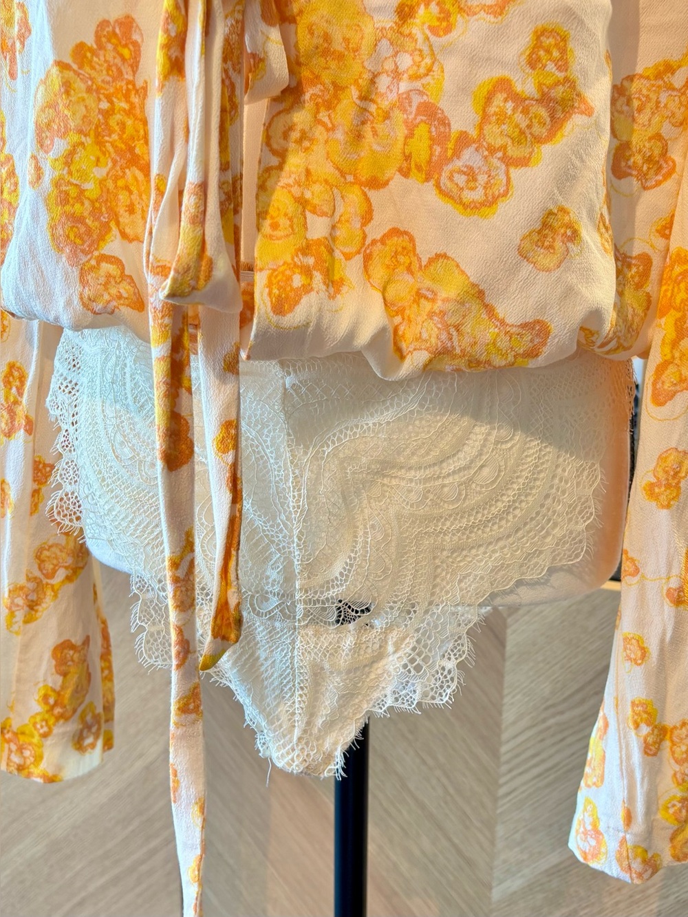 FREE PEOPLE Women's Floral Tie-Front Body Suit Blouse - Yellow/Cream Medium - Picture 13 of 17